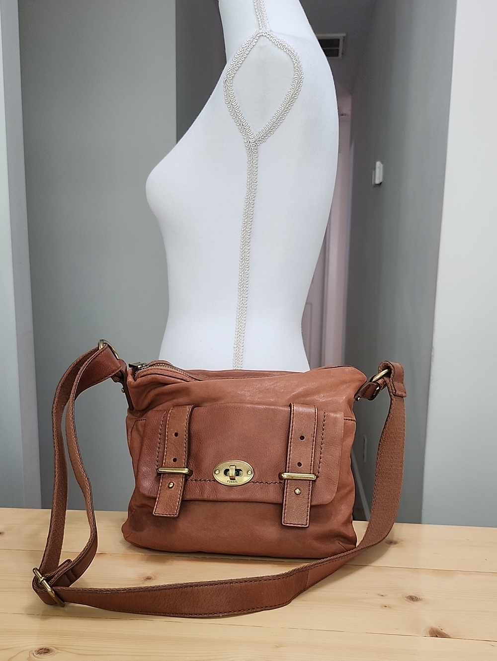 Fossil Brown Leather Maddox Turnlock Crossbody Bag